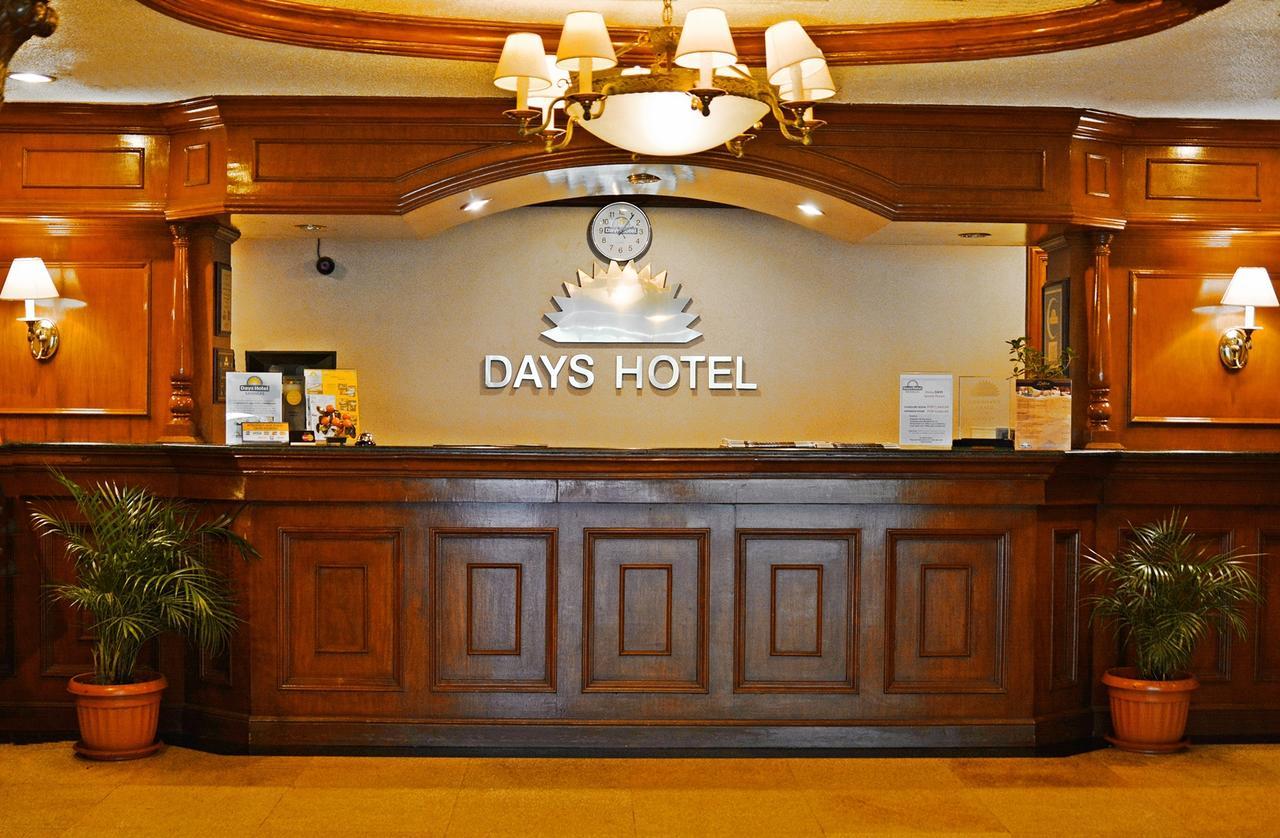 Days Hotel By Wyndham Batangas Bagian luar foto